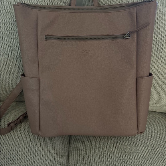Freshly Picked backpack - Picture 1 of 3